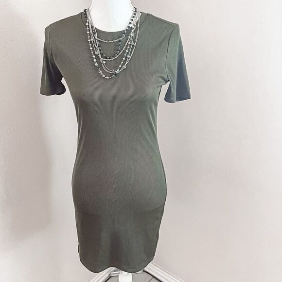 Forever 21 Olive Green Sweater Bodycon Mini Dress; SZ M; Good Condition - Picture 1 of 8